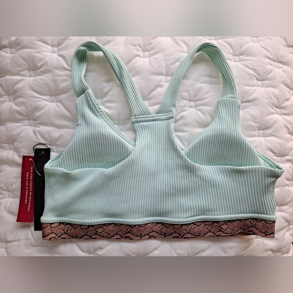 Carbon38 Sport Bra. Size Small - Picture 2 of 5